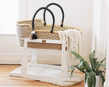 Moses basket with stand white